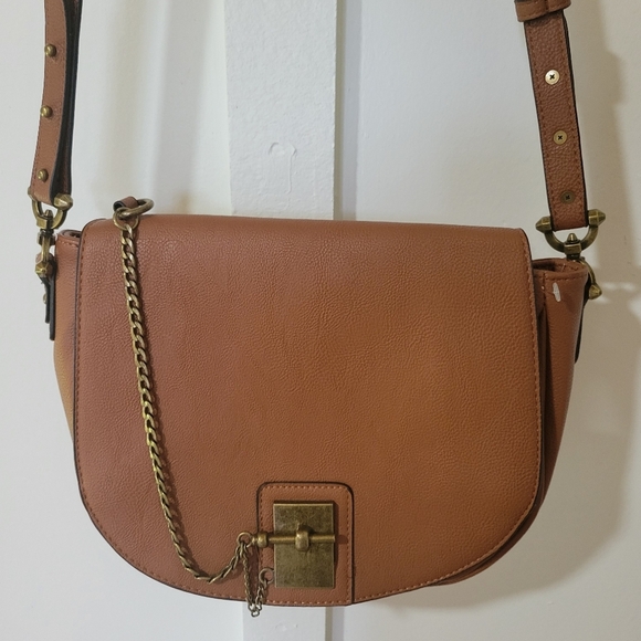 Steve Madden Elegant Tan Leather Shoulder Bag - Picture 2 of 13